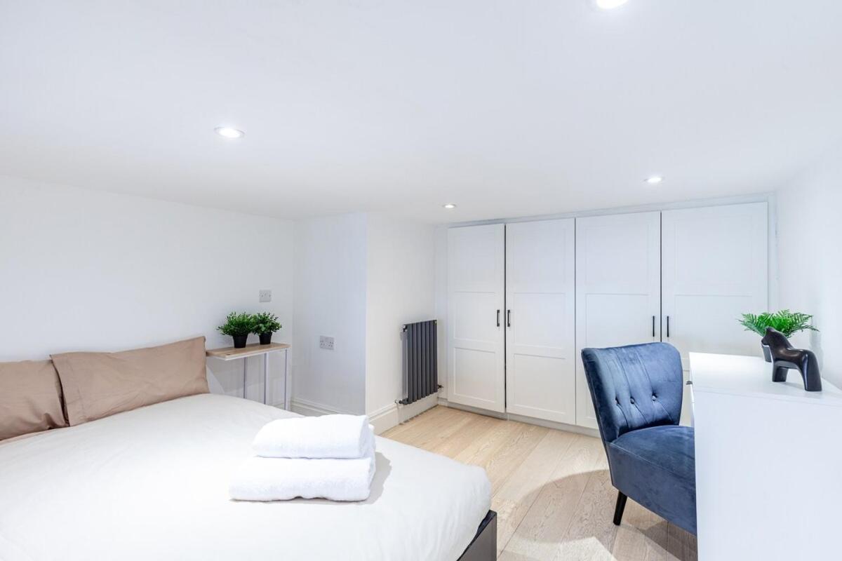 Two Bedroom Flat Next To Paddington St * London