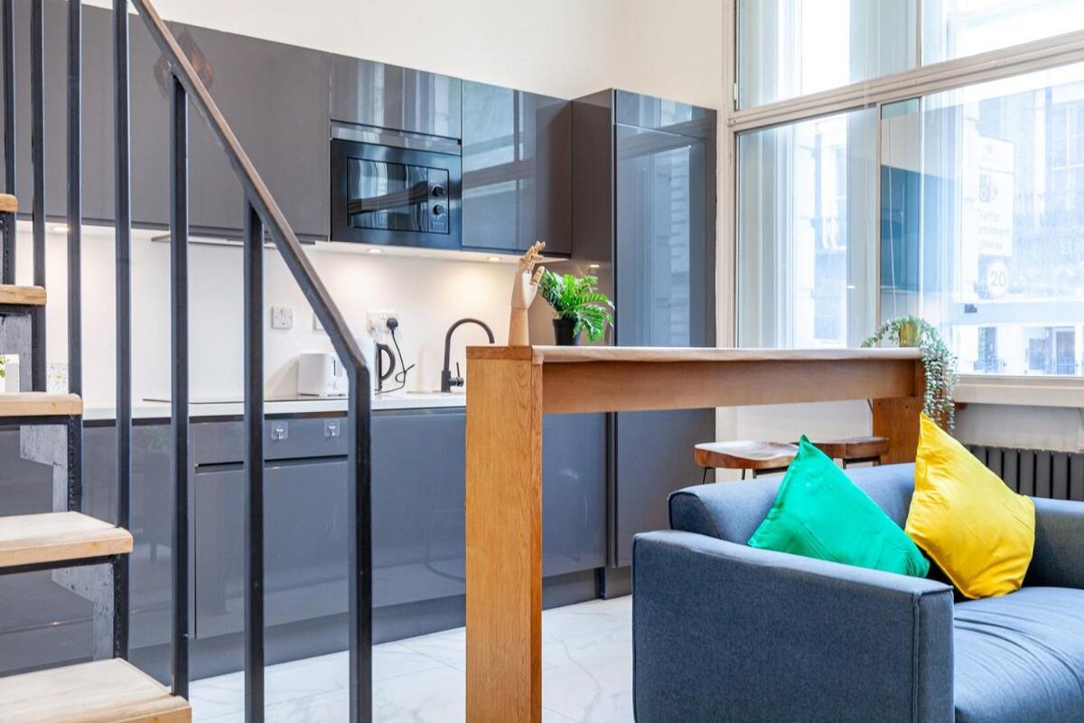 Apartment Two Bedroom Flat Next To Paddington St *